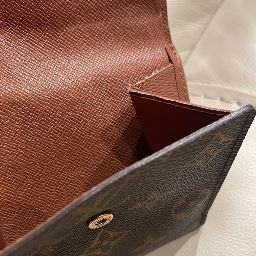 Louis Vuitton Elise Trifold Wallet - Picture 5 of 11